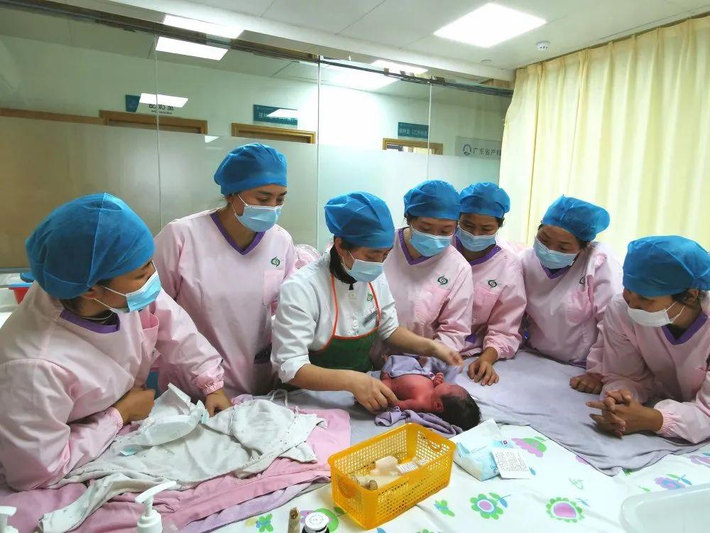 南靖县妇婴监护型护送